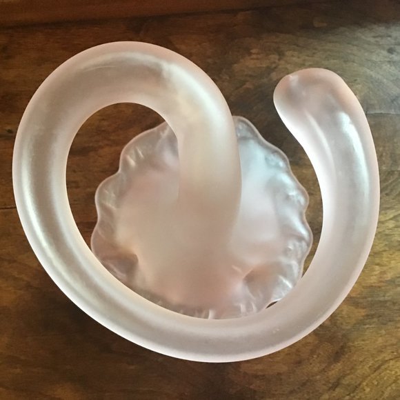 Art Nouveau Frosted Pink Art Glass Trumpet Vase - Picture 2 of 12